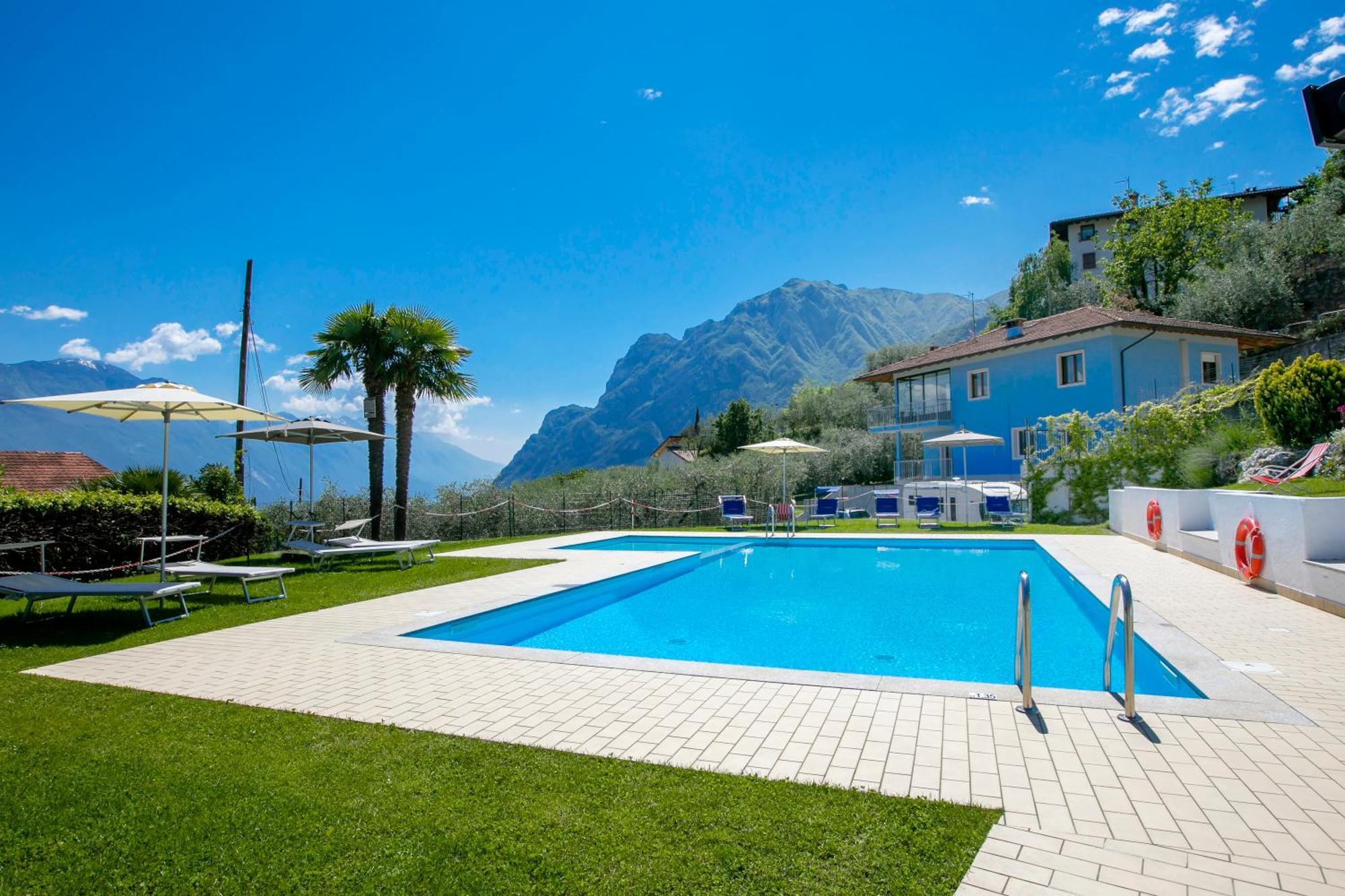 Residence Christina Due Laghi - Happy Rentals Tenno Exteriör bild